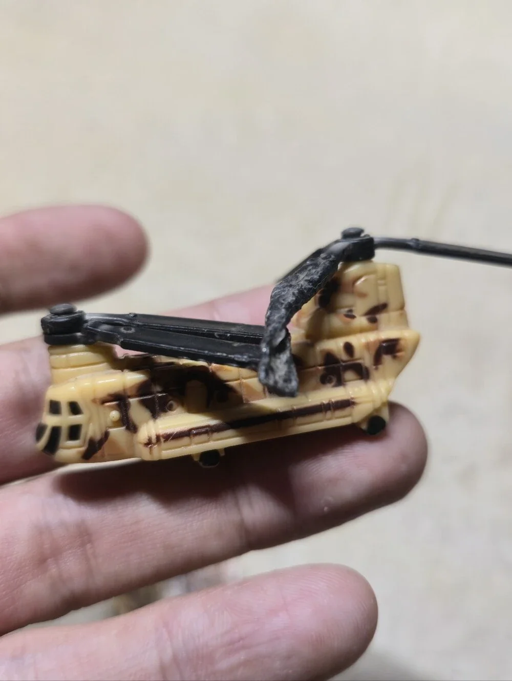 Vintage 1997 Hot Wheels Planet Micro Military Vehicle Mixed Lot Helicopter